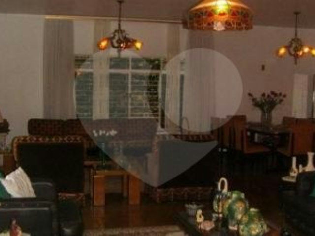 Casa Térrea à venda com 3 quartos em Vila Irmãos Arnoni, São Paulo, SP
