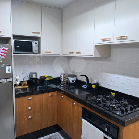 Casa à venda com 2 suítes em Vila Figueira, Suzano, SP