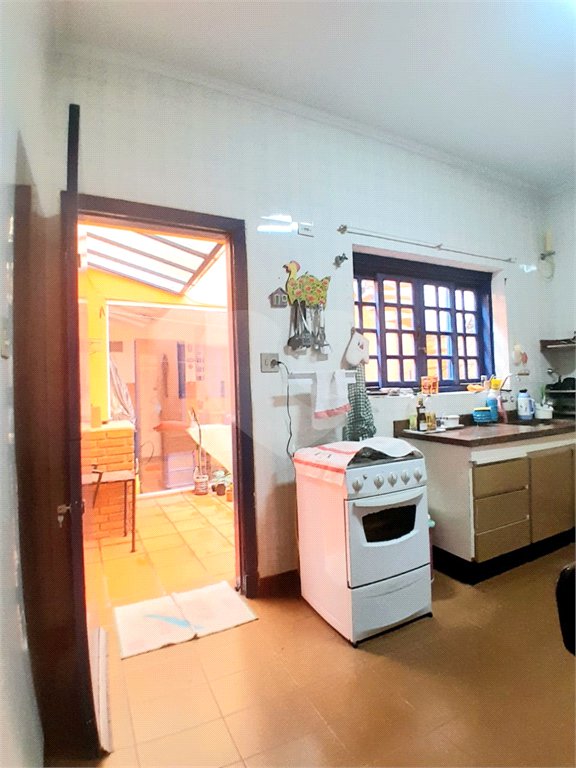 Sobrado à venda com 3 quartos em Sumaré, São Paulo, SP