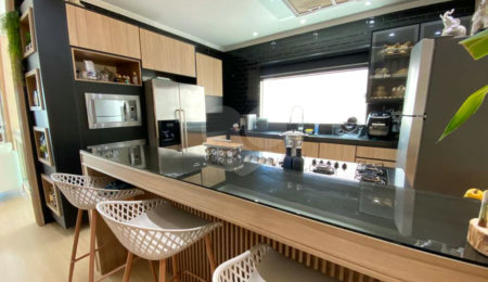 Casa à venda com 5 quartos, sendo 4 suítes,  no condomínio Mansões da Prata, Rio de Janeiro - RJ