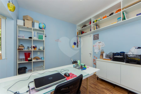 Casa à venda com 5 suítes no condomínio Solar dos Manacas, São Paulo - SP