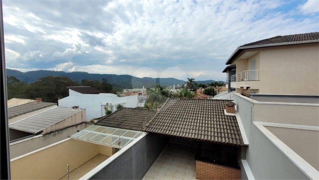 Sobrado à venda com 2 quartos, sendo 1 suíte,  em Vila Suissa, Mogi das Cruzes, SP