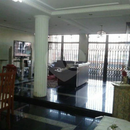 Sobrado à venda com 3 suítes em Vila Nivi, São Paulo, SP