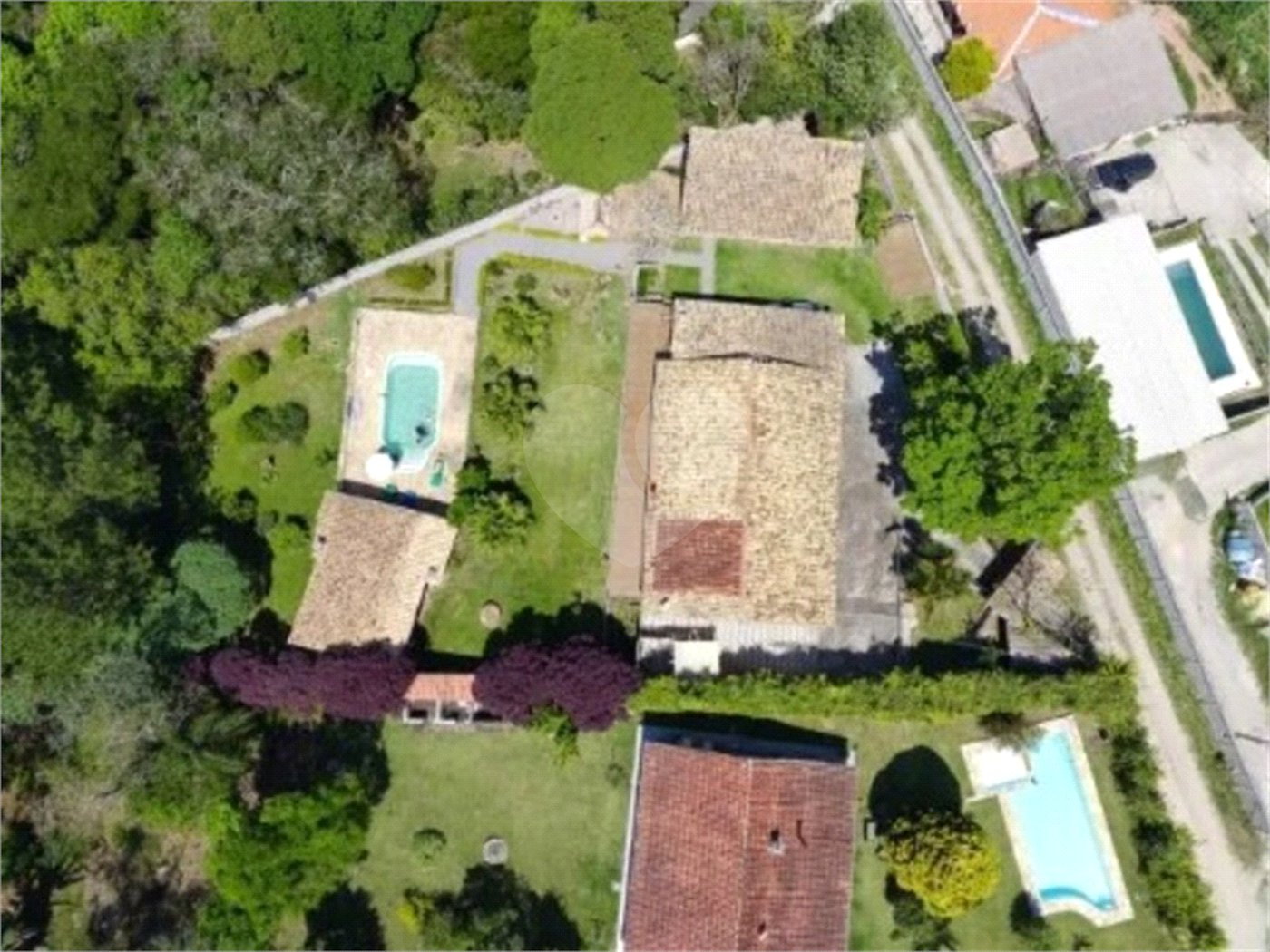 Chácara à venda com 5 quartos, sendo 1 suíte, em Do Carmo (canguera), São Roque, SP