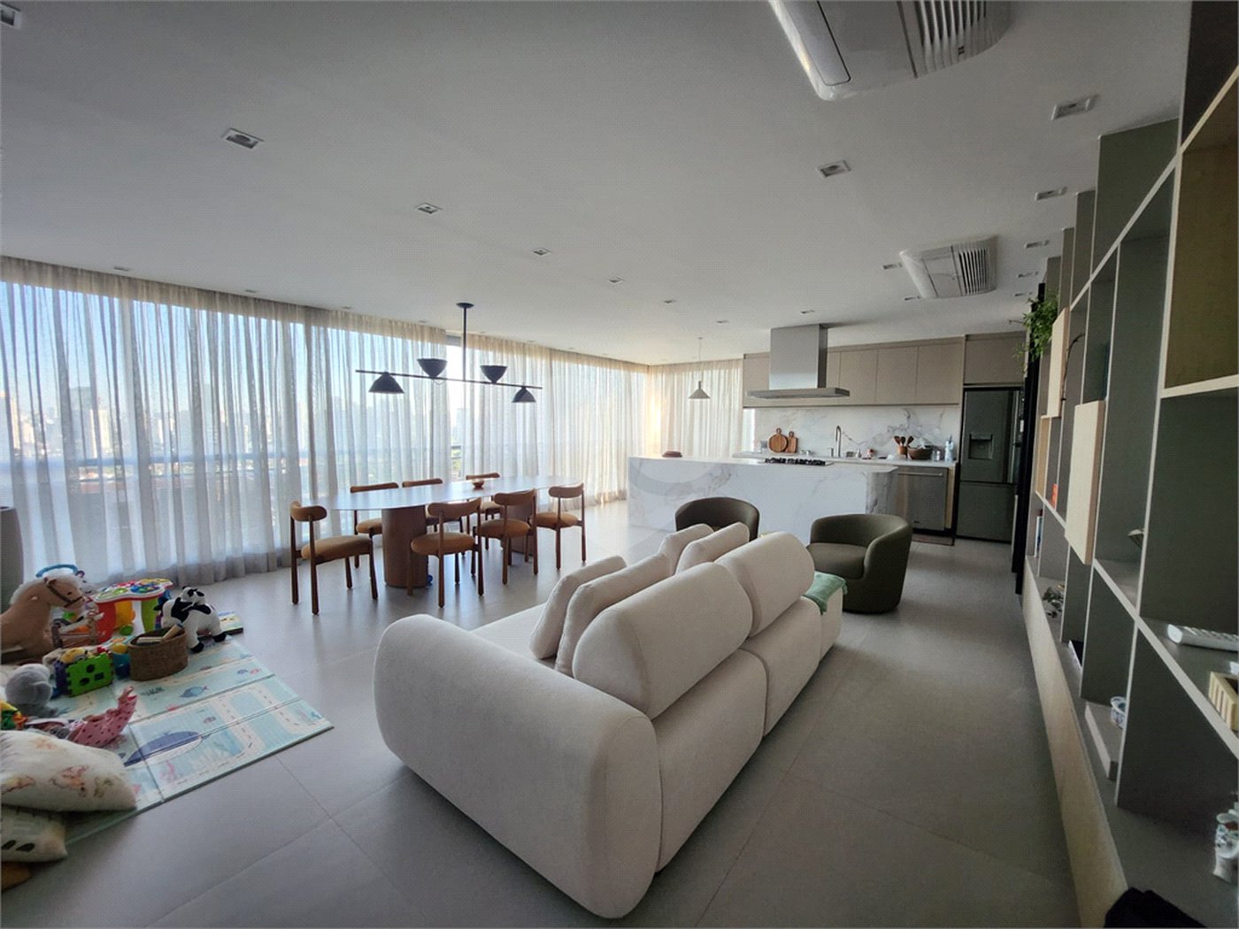 Apartamento à venda com 4 suítes em Jardim das Acácias, São Paulo, SP