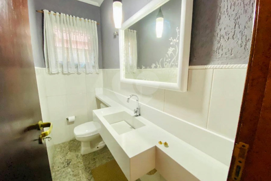 Sobrado à venda com 3 quartos, sendo 1 suíte, em Tremembé, São Paulo, SP