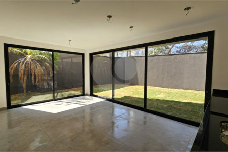 Casa à venda com 4 suítes no condomínio Cube Cidade Jardim, São Paulo - SP