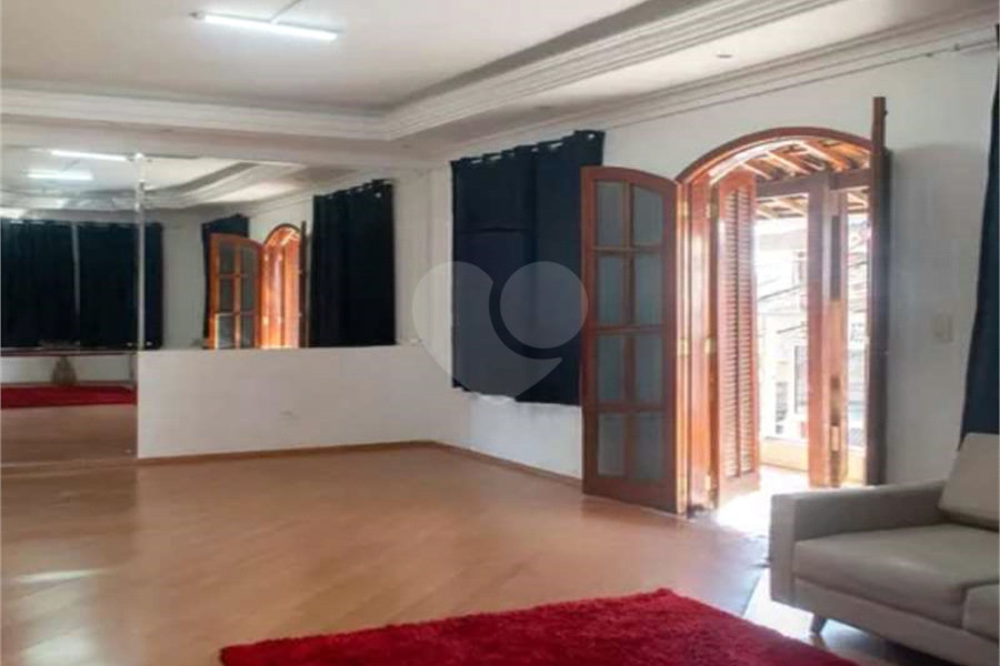 Sobrado à venda com 3 quartos, sendo 1 suíte, em Vila Nova Cachoeirinha, São Paulo, SP