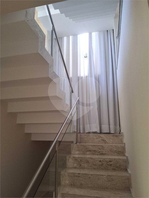 Casa à venda com 3 suítes no condomínio Portal do Jequitibá, Valinhos - SP