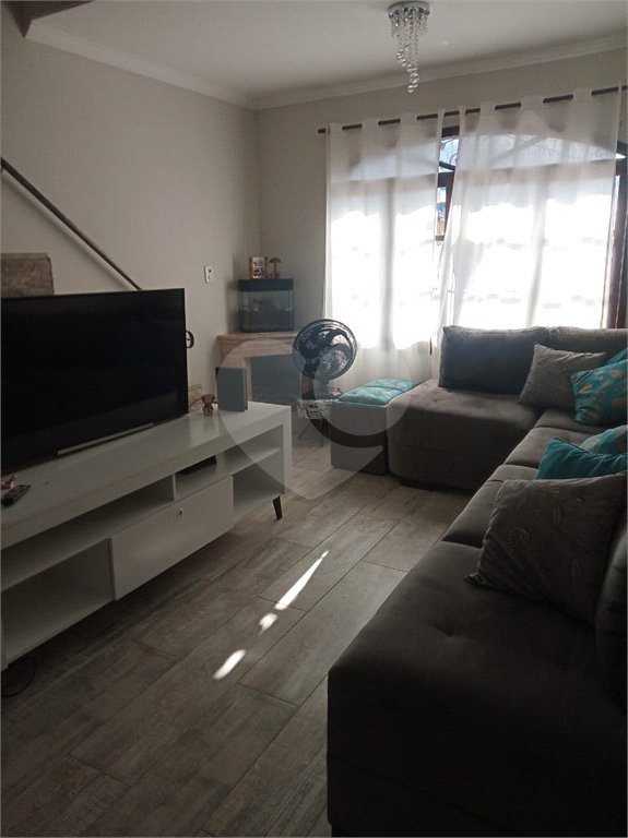 Sobrado à venda com 3 quartos, sendo 1 suíte,  em Tremembé, São Paulo, SP