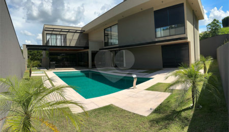 Casa à venda com 5 suítes no condomínio Porto de Atibaia, Atibaia - SP