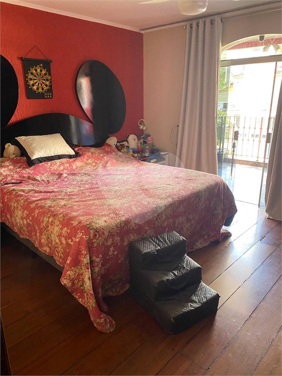 Sobrado à venda com 4 quartos, sendo 3 suítes, em Vila Gustavo, São Paulo, SP