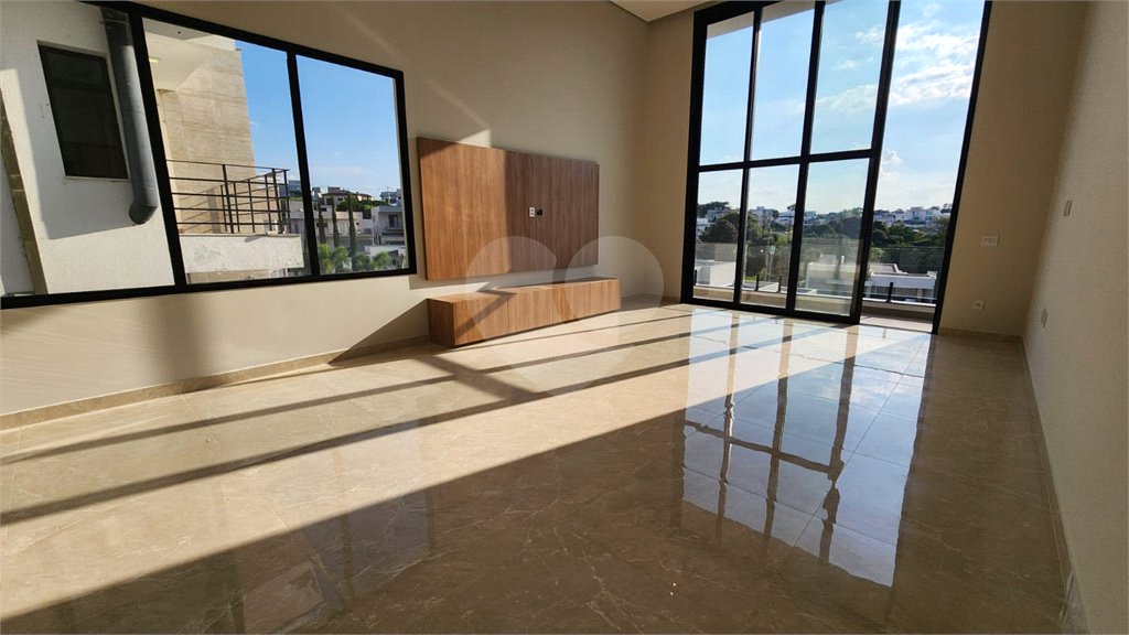 Casa à venda com 3 suítes no condomínio Santa Isabel I, Louveira - SP
