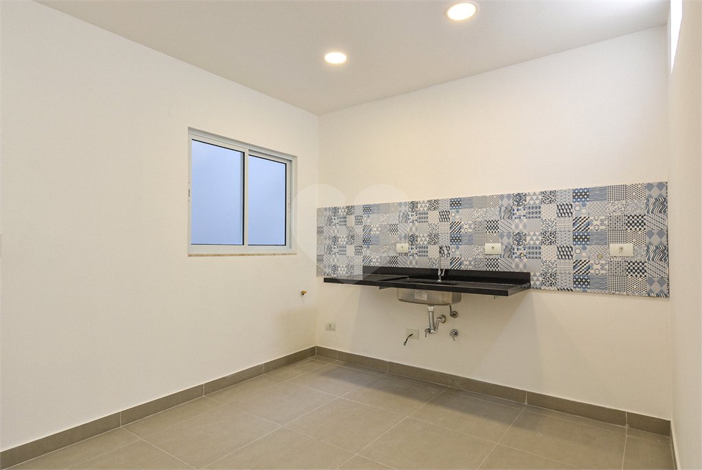 Casa à venda com 2 quartos no condomínio Andrade, São Paulo - SP