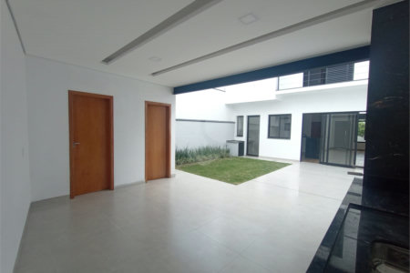Casa à venda com 3 quartos, sendo 2 suítes, no condomínio Vila Rica, Indaiatuba - SP