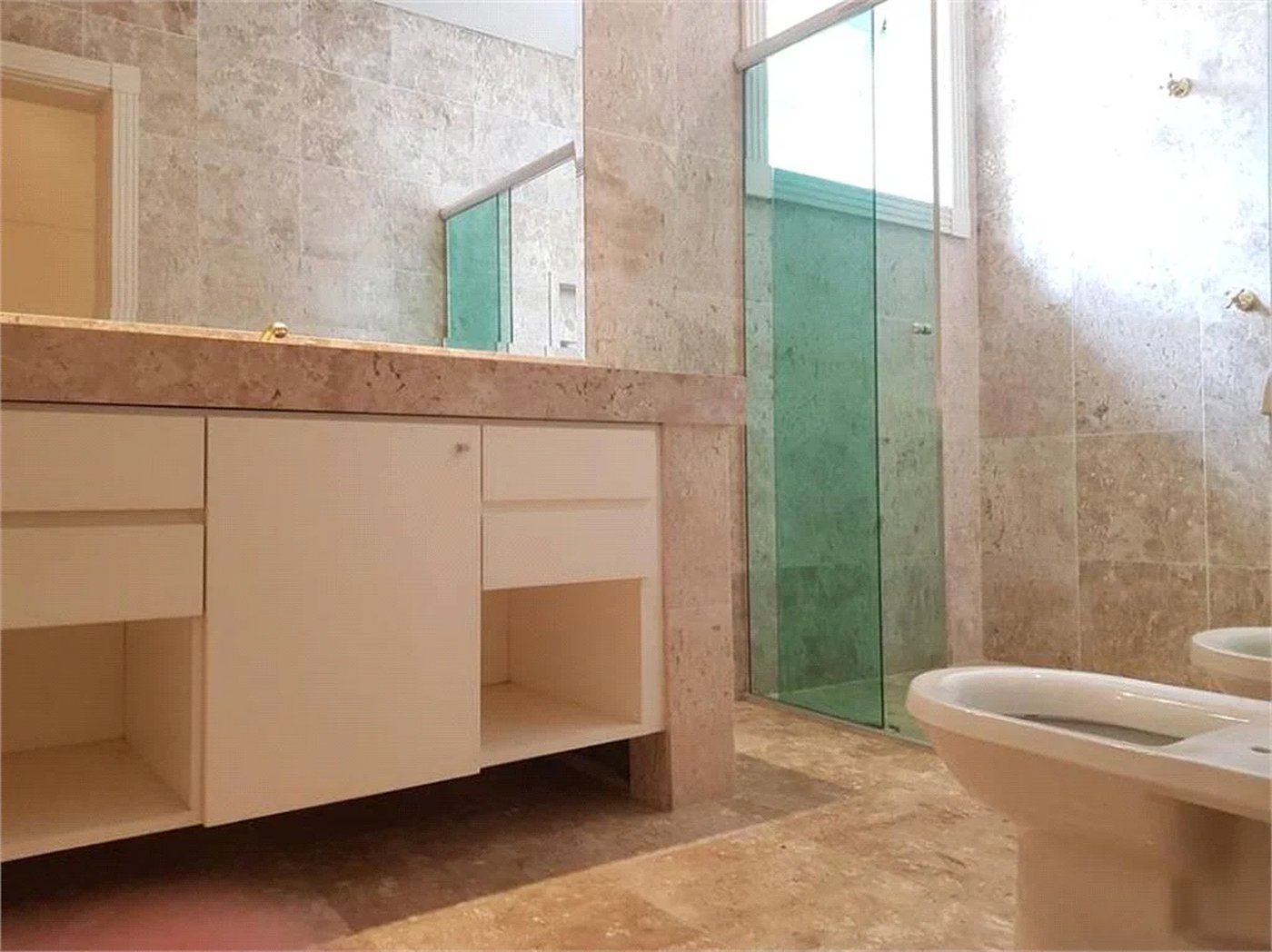 Casa à venda com 4 suítes no condomínio Vilaretto, São Paulo - SP