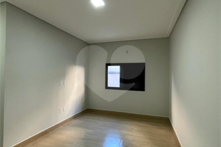 Casa à venda com 3 quartos, sendo 1 suíte, no condomínio Lagos D´icaraí, Salto - SP