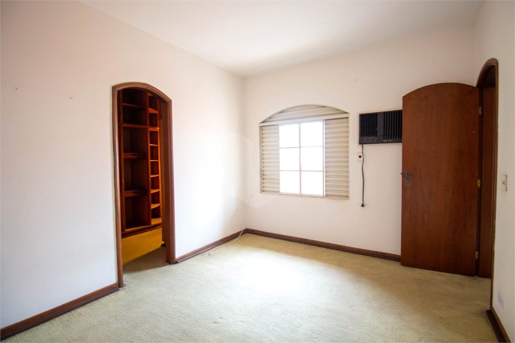 Casa à venda ou para alugar com 4 quartos, sendo 1 suíte, no Centro, São Roque, SP