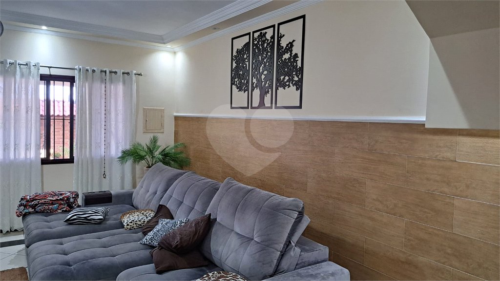 Casa à venda com 3 quartos, sendo 1 suíte,  em Jardim Universo, Mogi das Cruzes, SP