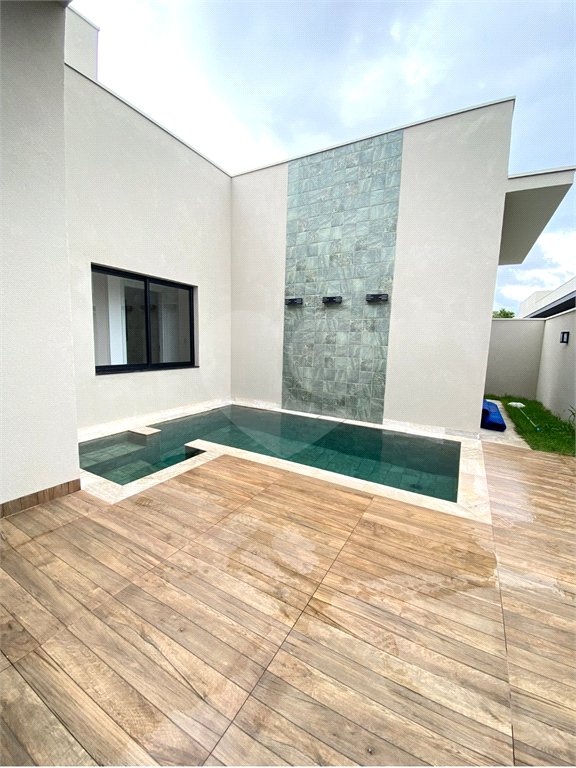 Casa à venda com 3 suítes no condomínio Portal das Tipuanas, Araraquara - SP