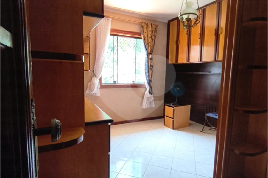 Sobrado à venda com 3 quartos, sendo 1 suíte, em Tremembé, São Paulo, SP