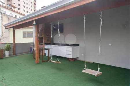 Casa à venda com 3 suítes em Chora Menino, São Paulo, SP