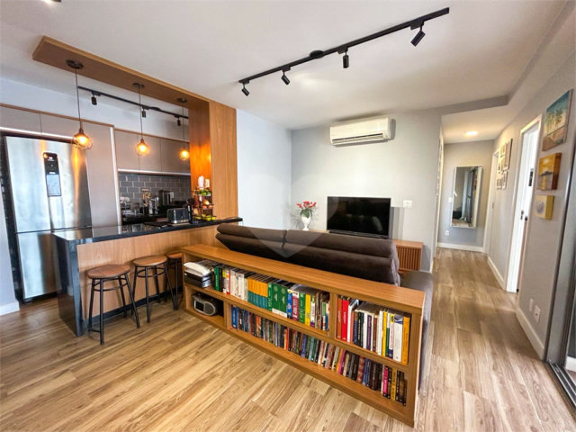Apartamento à venda com 3 quartos, sendo 1 suíte,  em Conceição, São Paulo, SP