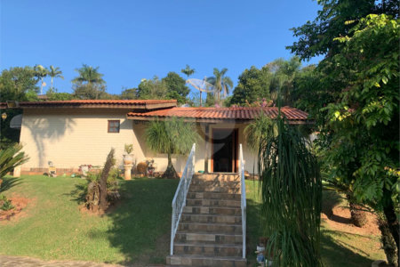 Casa Térrea à venda com 3 quartos, sendo 1 suíte,  em Alpes D'ouro, Bom Jesus dos Perdões, SP