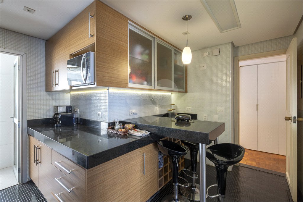 Apartamento à venda com 4 quartos, sendo 2 suítes, em Indianópolis, São Paulo, SP