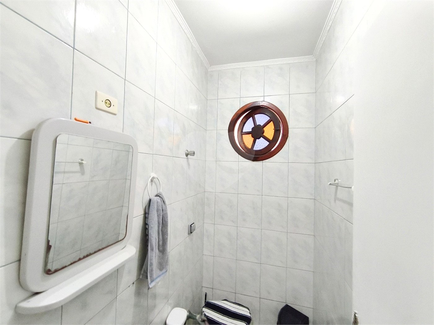Casa à venda com 3 quartos, sendo 1 suíte, no condomínio Res Crisciúma, São Paulo - SP