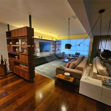 Apartamento à venda com 3 suítes em Indianópolis, São Paulo, SP