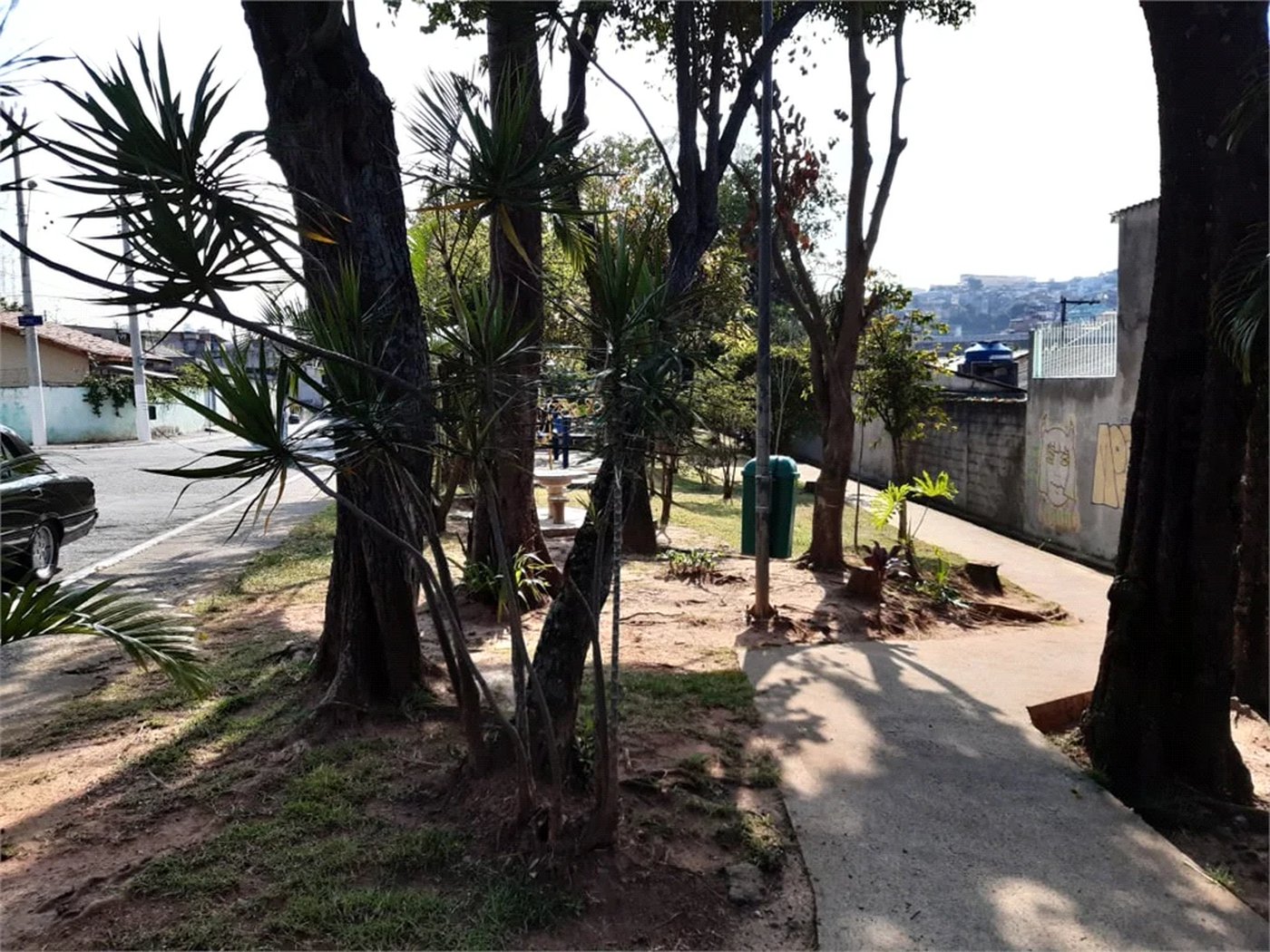 Casa Térrea à venda com 4 quartos em Vila Ernesto, São Paulo, SP