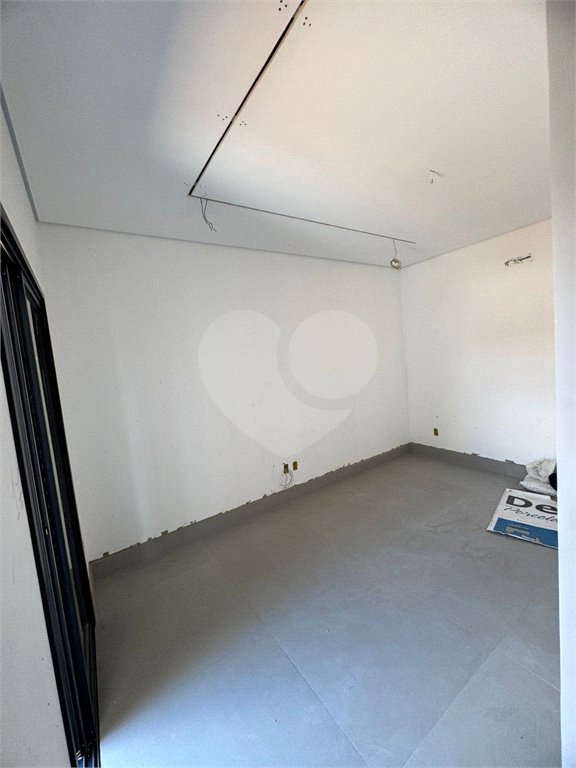Casa à venda com 3 suítes no condomínio Reserva Central Parque, Salto - SP