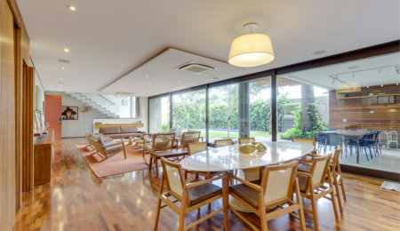 Casa à venda com 4 suítes no condomínio Vila Flora, São Paulo - SP