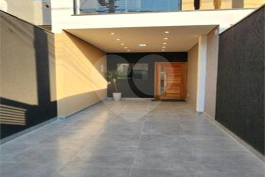 Casa à venda com 1 quarto, sendo 2 suítes, no condomínio Residencial Oliveira, São Paulo - SP