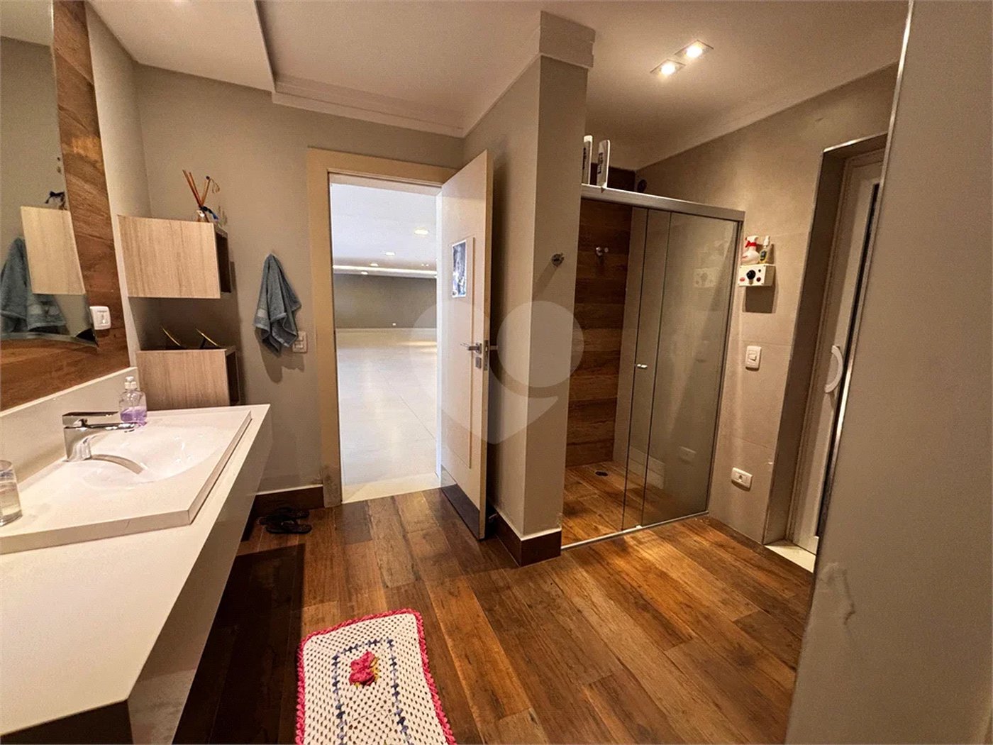 Casa à venda com 4 quartos, sendo 3 suítes, no condomínio Reserva Nova Cantareira, São Paulo - SP