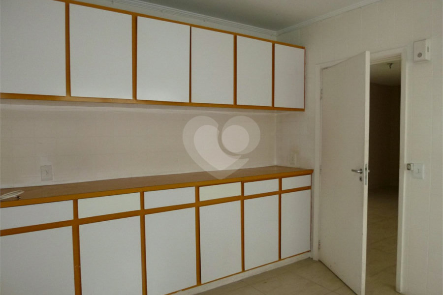 Apartamento à venda com 3 quartos, sendo 1 suíte, em Paraíso, São Paulo, SP