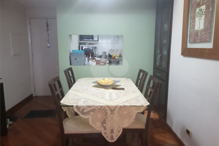 Apartamento à venda com 3 quartos, sendo 1 suíte, em Alto da Boa Vista, São Paulo, SP