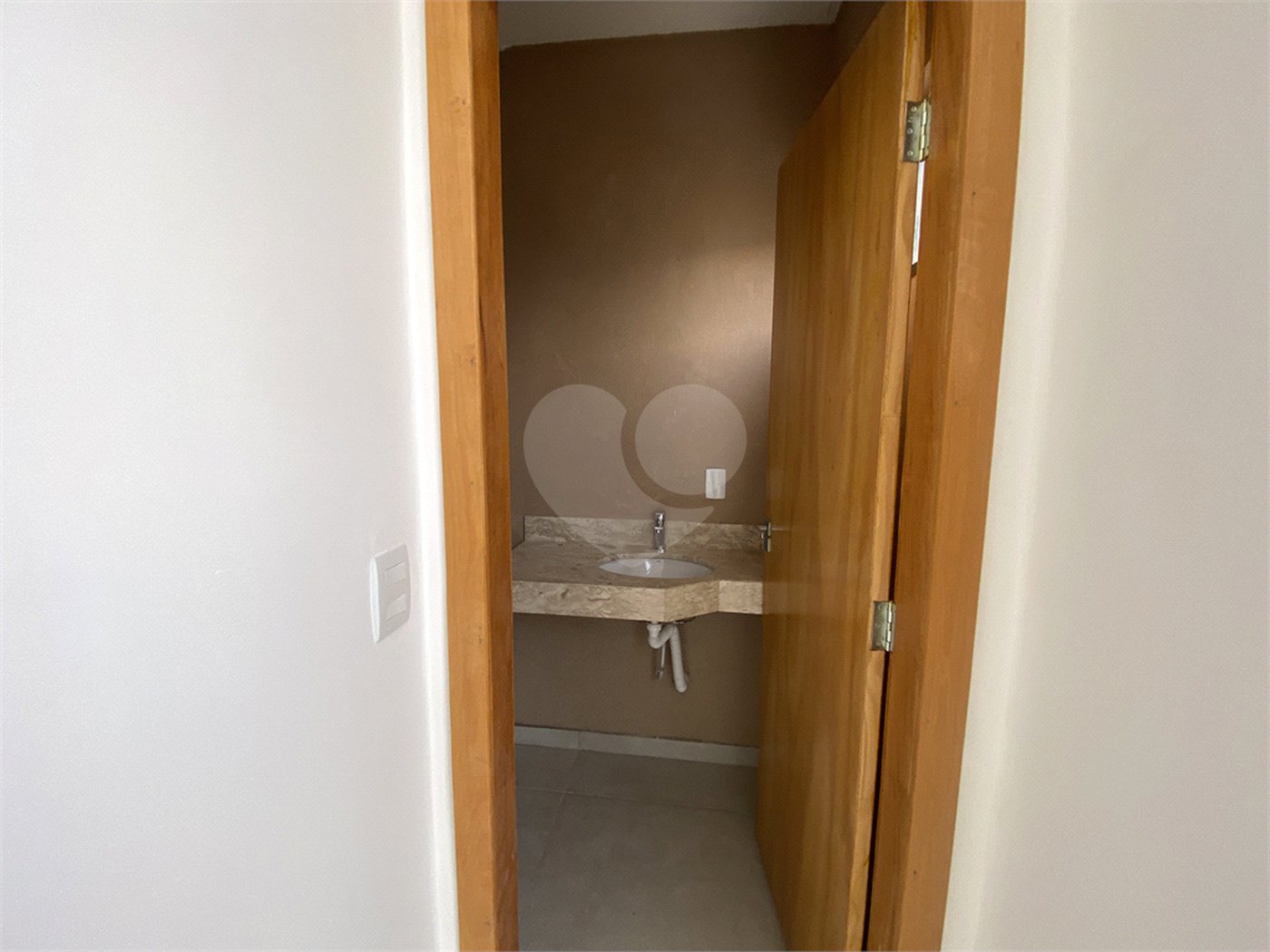 Casa à venda com 3 suítes em Jardim Estoril, Ponta Porã, MS