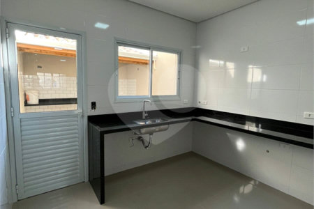Sobrado à venda com 3 quartos, sendo 1 suíte,  em Jardim Catanduva, São Paulo, SP