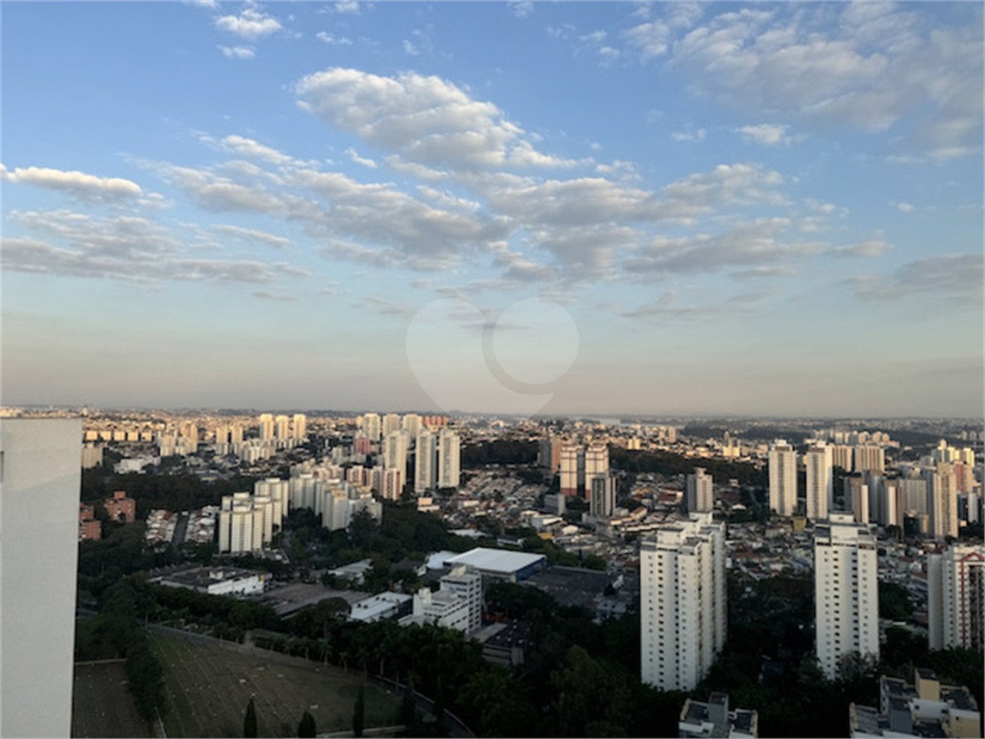 Cobertura à venda ou para alugar com 5 quartos, sendo 4 suítes, em Santo Amaro, São Paulo, SP