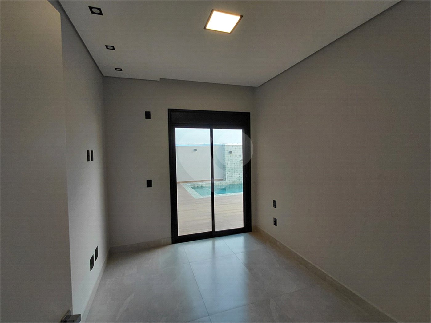 Casa à venda com 3 suítes no condomínio Residencial Milano, Indaiatuba - SP