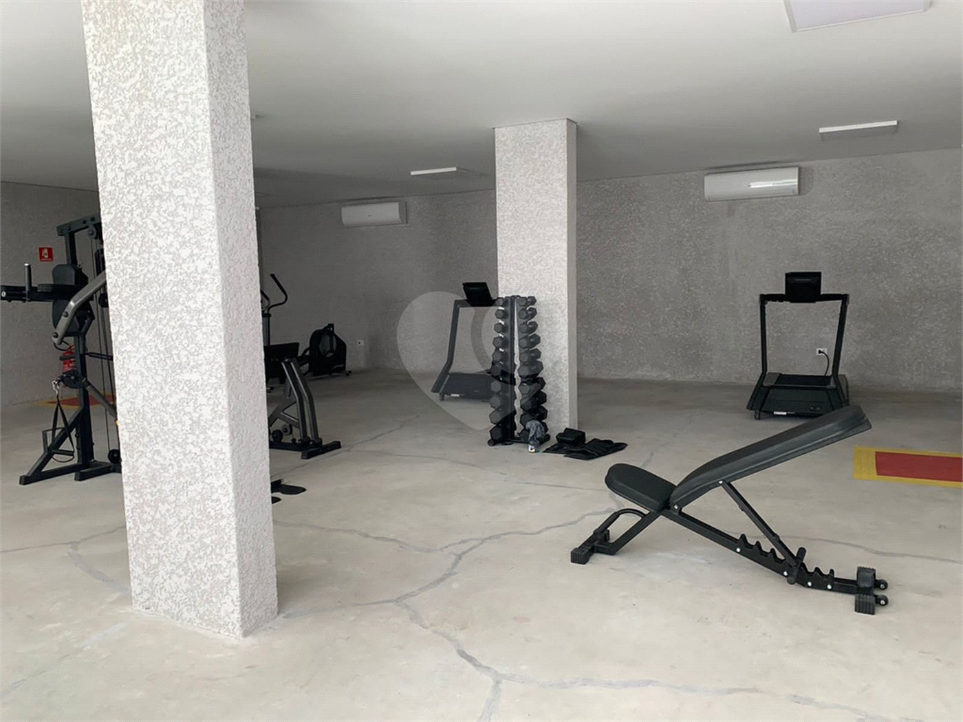 Casa à venda com 2 suítes no condomínio Residencial Napoles, São Paulo - SP