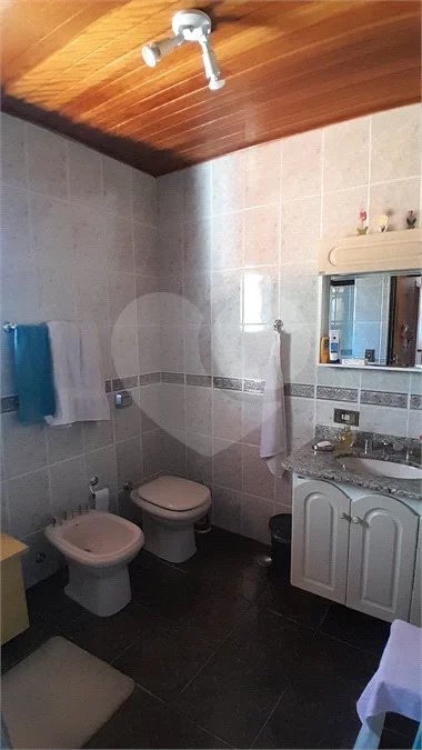 Sobrado à venda com 3 quartos, sendo 1 suíte, em Vila Isabela, Campos do Jordão, SP