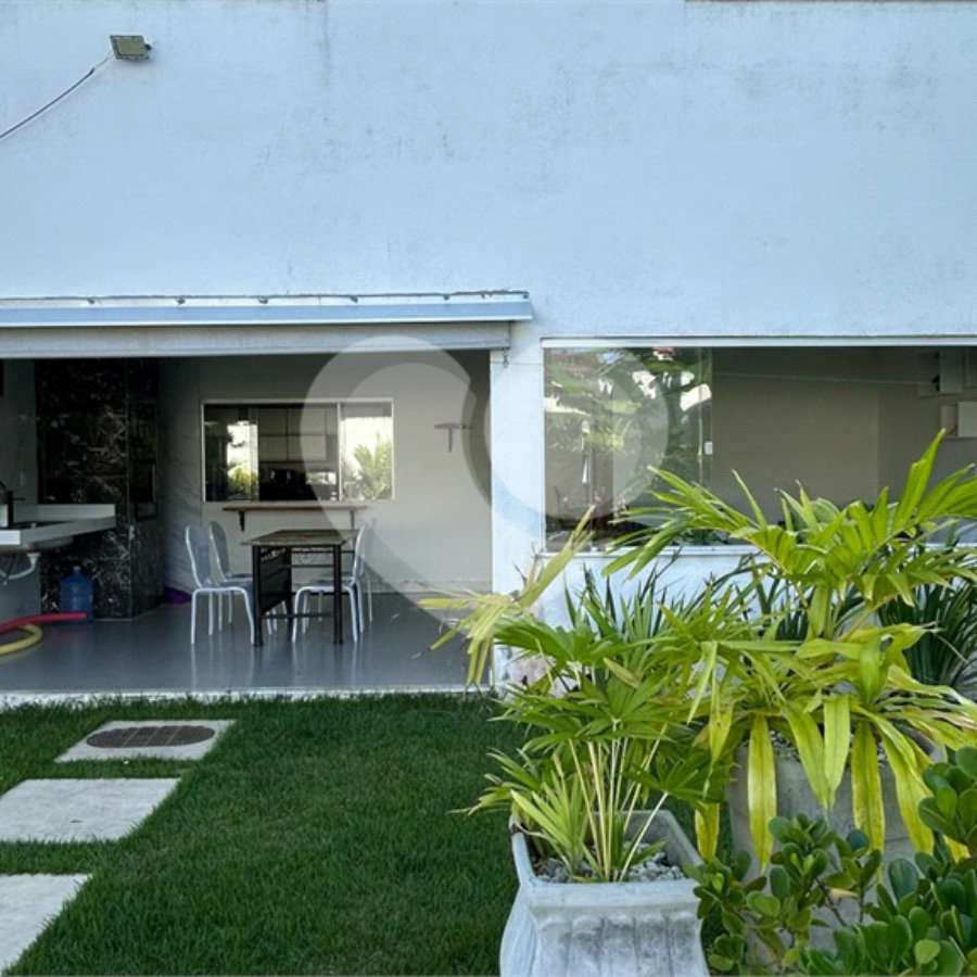 Casa à venda com 3 quartos, sendo 1 suíte, em Outerio da Glória, Porto Seguro, BA