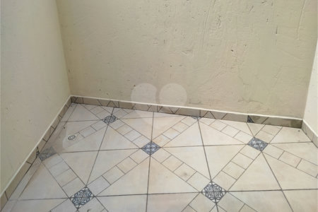 Sobrado à venda ou para alugar com 2 suítes em Jardim Nely, Indaiatuba, SP