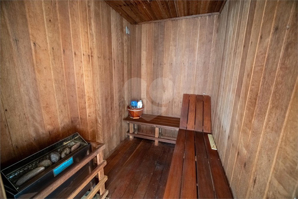 Sobrado à venda com 4 quartos, sendo 3 suítes, em Jardim São Bento, São Paulo, SP
