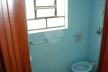 Sobrado à venda com 3 quartos em Vila Romanópolis, Ferraz de Vasconcelos, SP