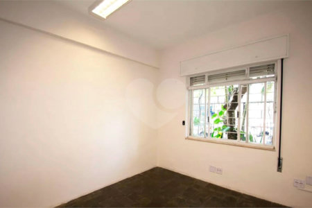 Apartamento à venda com 3 quartos, sendo 1 suíte, em Pinheiros, São Paulo, SP