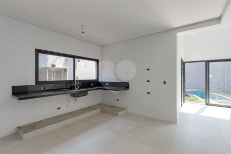 Casa à venda com 4 suítes no condomínio Reserva Robélia, São Paulo - SP